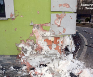 KOSZMARNY wypadek w Tarnowskich Górach. Zginął młody kierowca [ZDJĘCIA]