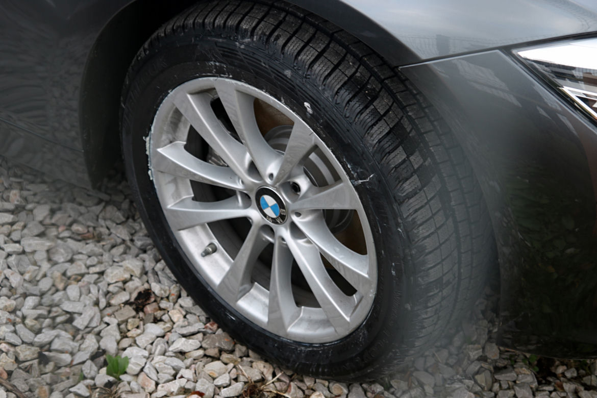 policyjne BMW 330i xDrive