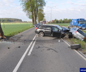 Ople zderzyły się na prostej drodze