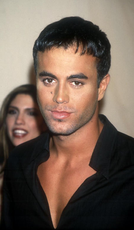 Enrique Iglesias kończy karierę! Zobacz jak się zmieniał!