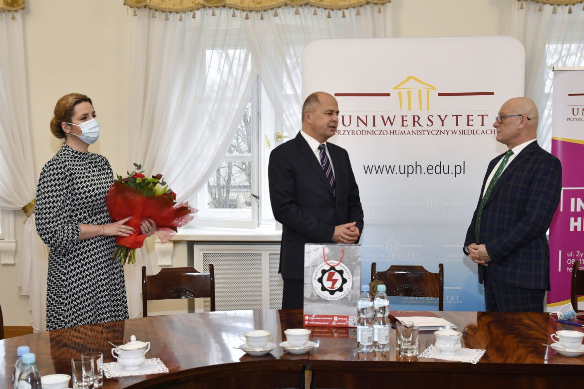 Podpisanie umowy o współpracy pomiędzy UPH i ZSP nr 1 w Siedlcach