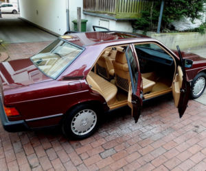 Mercedes-Benz 190E z przebiegiem 499 km
