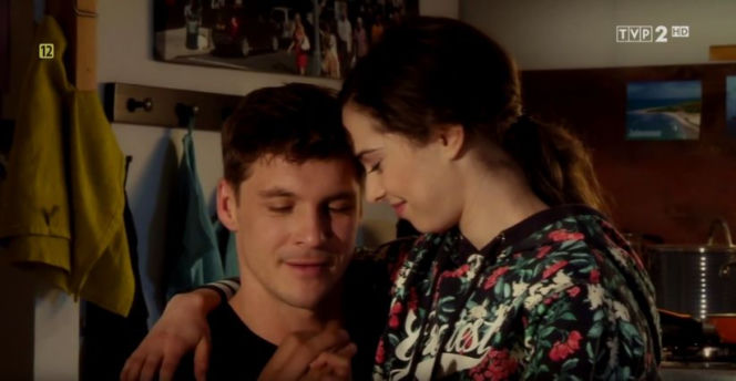 M jak miłość, odcinek 1379. Marcin (Mikołaj Roznerski), Ania (Maria Pawłowska)