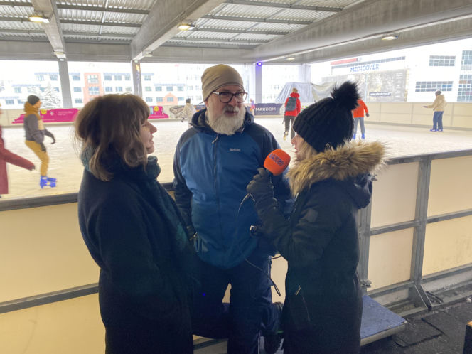 Kryte lodowisko przy Hali Urania