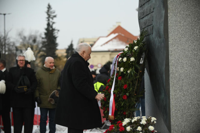 Jarosław Kaczyński na obchodach miesięcznicy smoleńskiej