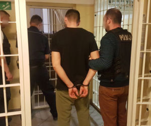 Zielona Góra. Policjanci zlikwidowali dziuplę. 3 osoby zatrzymane