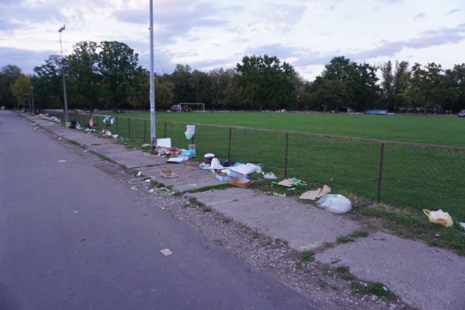 Brud po bazarze na warszawskiej Woli