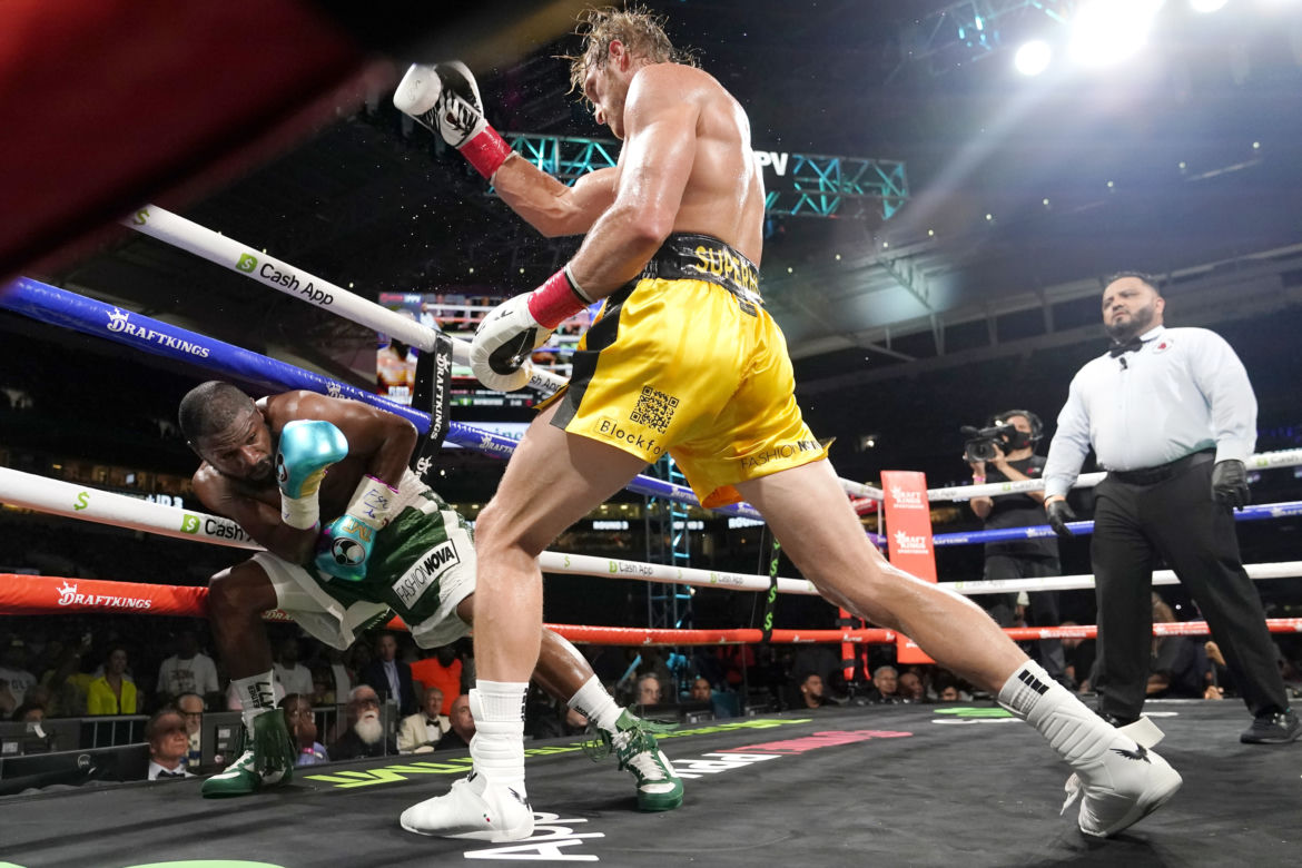 Floyd Mayweather Jr. - Logan Paul