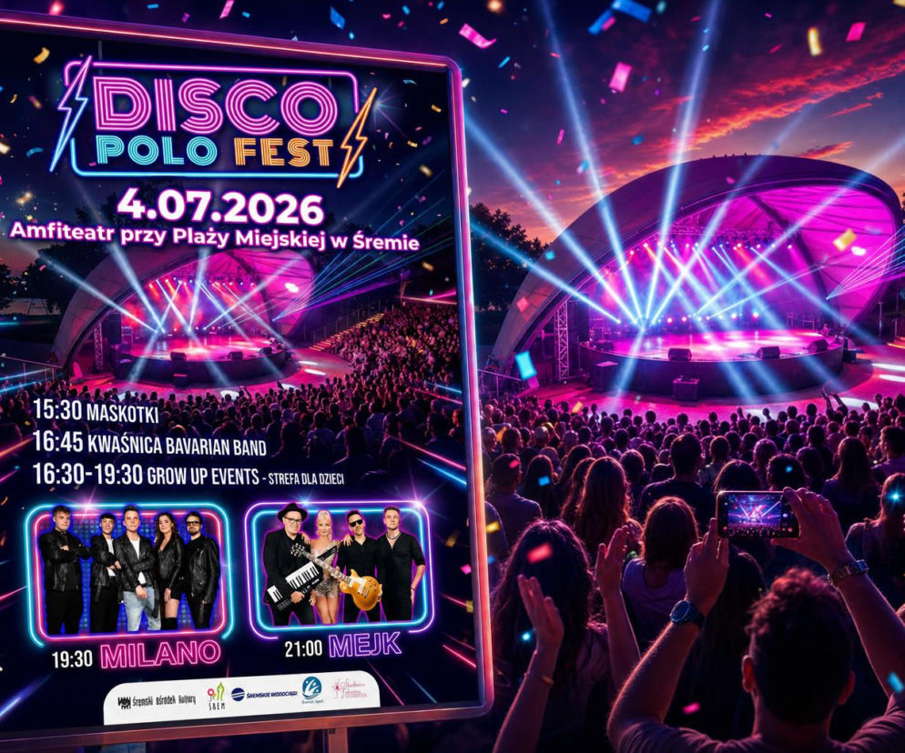 Tłum fanów pod sceną amfiteatru. Obok plakat Disco Polo Fest w Śremie. O szczegółach imprezy przeczytasz na VOX FM.