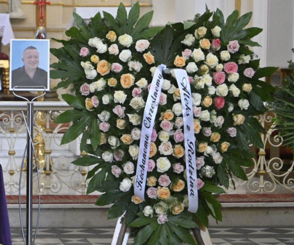Syn DJ'a Hazela pożegnał tatę pięknymi słowami. Taki napis pojawił się na wieńcu