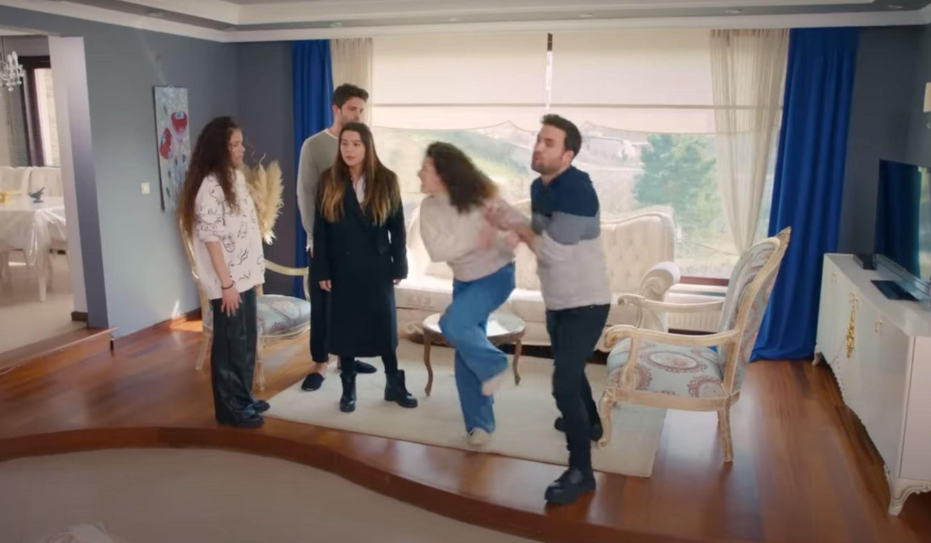 Po dramatycznych wydarzeniach minionych dni Melis postanowi odebrać sobie życie.