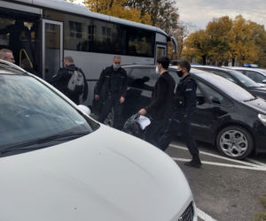 Irakijczycy wywożeni z komendy policji w Toruniu
