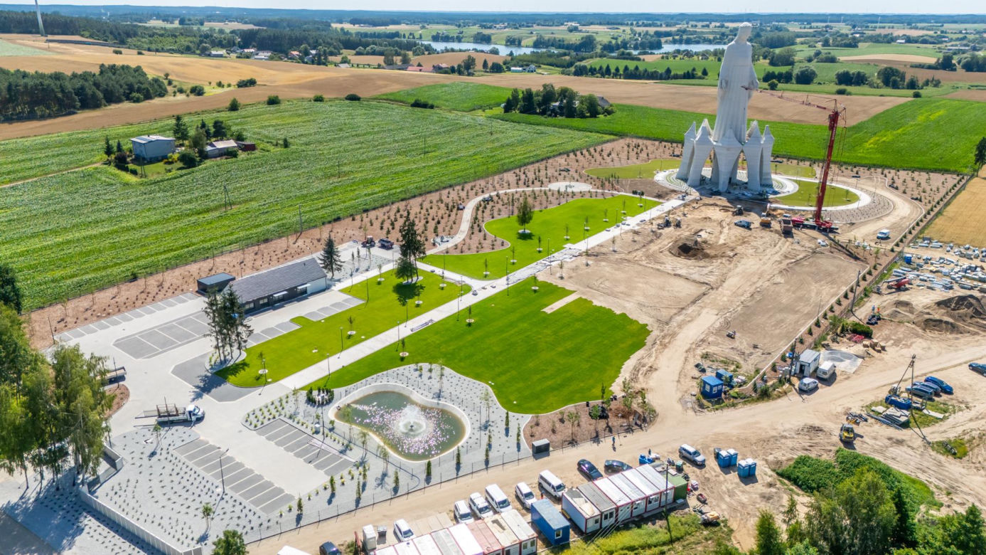 Budowa pomnika Matki Boskiej w Konotopiu