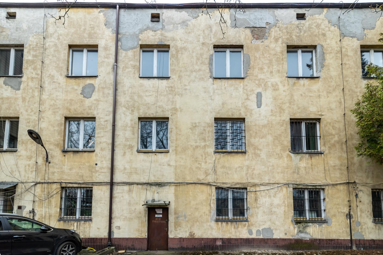 Dawna szkoła powszechna na Słomińskiego 1 w Warszawie