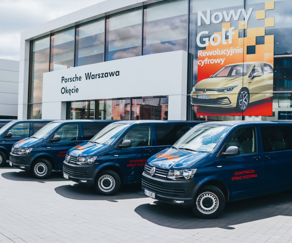 Volkswagen użyczył 30 Transporterów dla strażaków