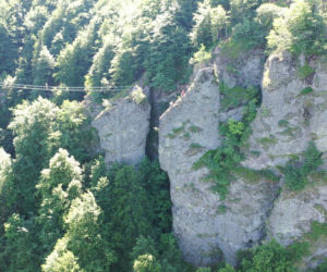Niesamowity most linowy TYLKO DLA ODWAŻNYCH