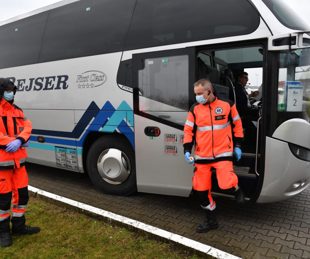Koronawirus - kontrola pasażerów w autobusach