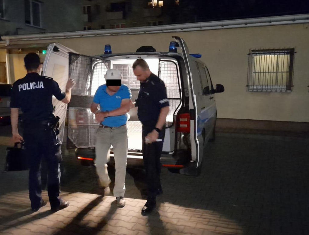Brat rzucił się z nożem na brata. Wstrząsające relacje sąsiadów. „Krzyczał, że długo nie wytrzyma”