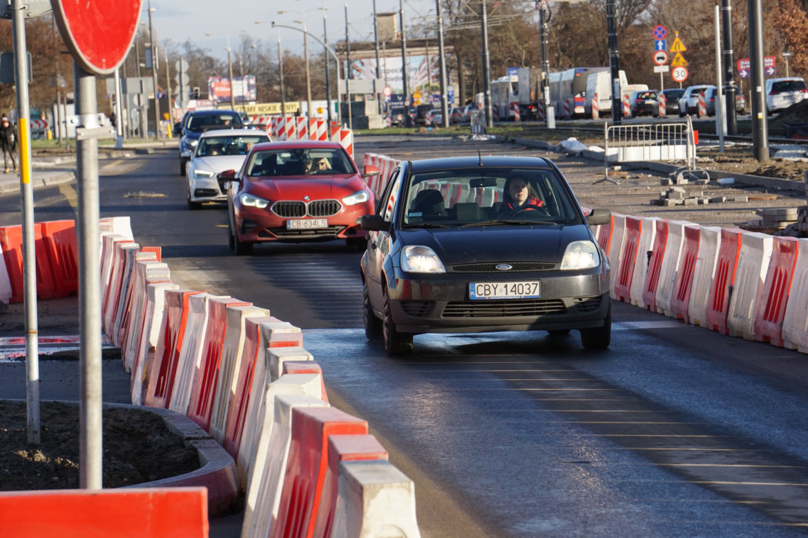 Zmiany w ruchu przy budowie mostów nad Brdą. Otwarto długo wyczekiwane ulice [ZDJĘCIA]