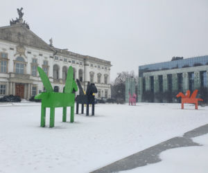 Zima w Warszawie. Zasypane chodniki, ulice, place [GALERIA]
