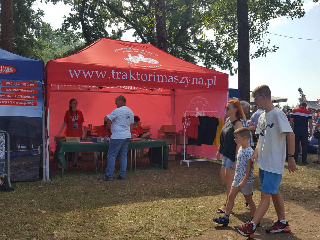 Festiwal starych ciągników w Wilkowicach. Setki maszyn, tysiące widzów i upał