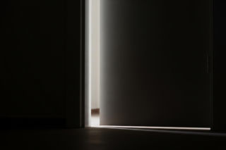 Gniezno: Włamanie u seniorki. Czy policja odnajdzie bezczelnych sprawców?