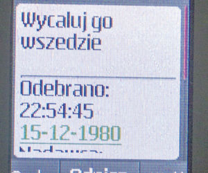 Wysyłał jej miłosne SMS-y z Watykanu