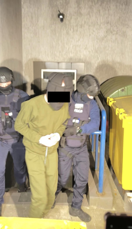 19-latek dokonał ataku w szkole w Ostrołęce. Usłyszał zarzuty