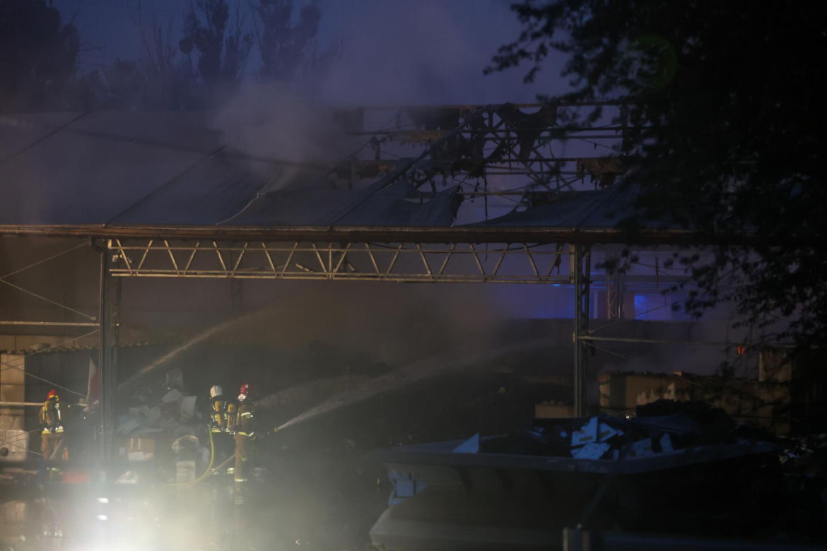 Pożar hali z elektrośmieciami w Gliwicach