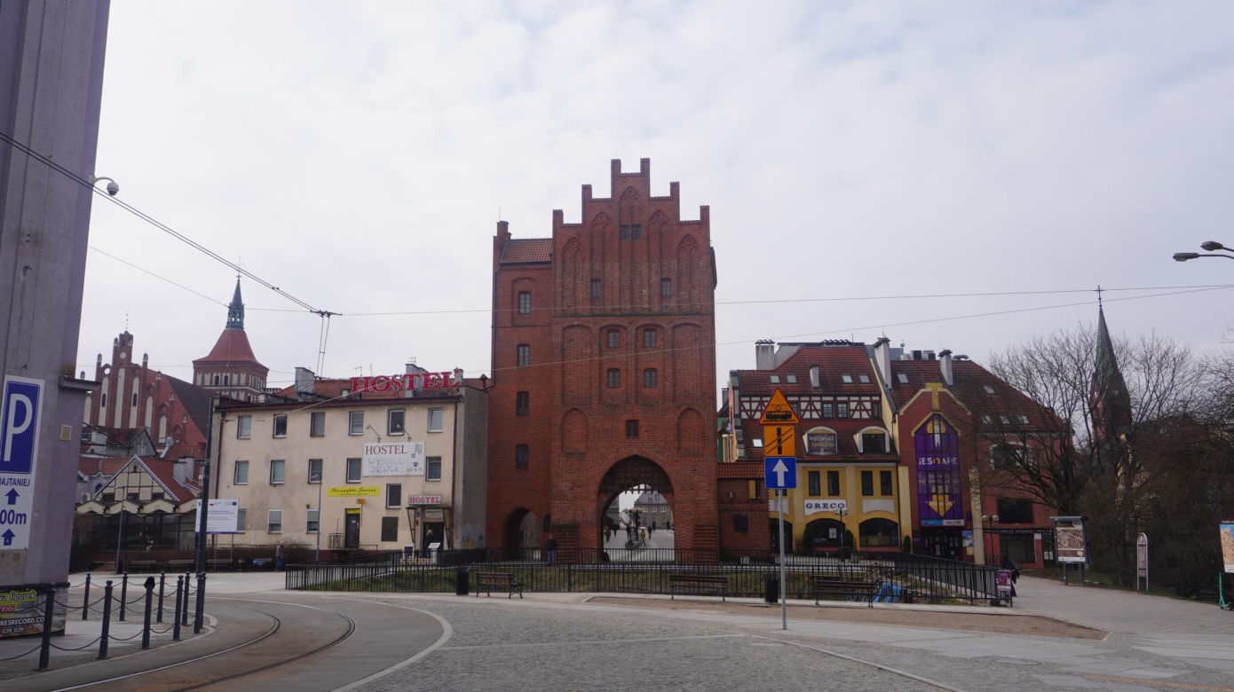 W Olsztynie były trzy bramy obronne. Z niektórych pozostały tylko ruiny