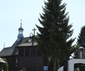 Tak zmienił się kościół z kultowego Rancza. Aktorzy zbierali na remont