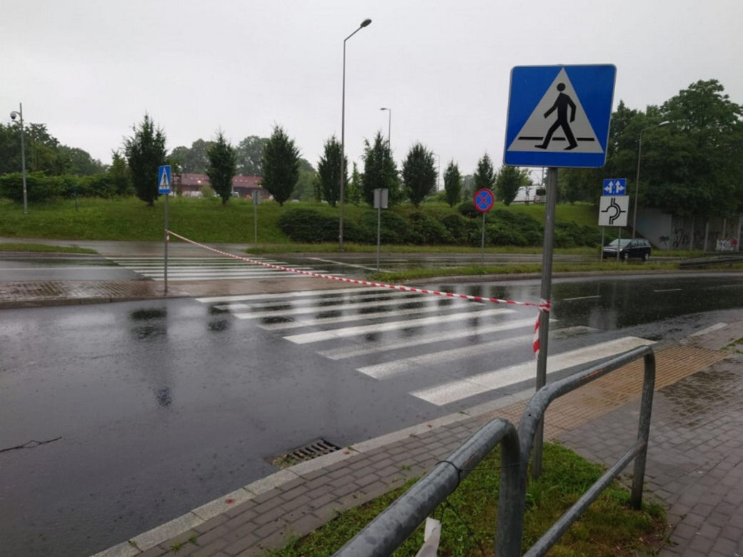 Powódź w Bielsku-Białej. Ulice zamienił się w rzeki. Zalane auta i posesje 