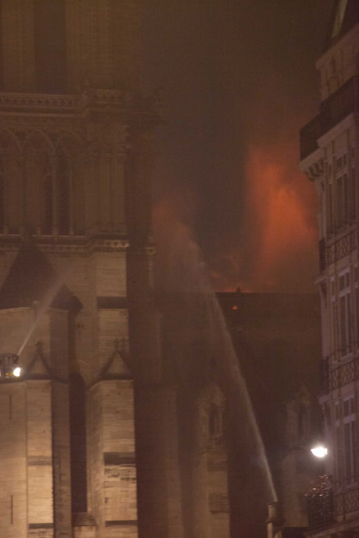 pożar katedry Notre-Dame w Paryżu (15.04.2019)