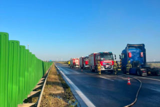 Uwaga kierowcy! Pożar na autostradzie A4. Droga nieprzejezdna, policja wyznaczyła objazd