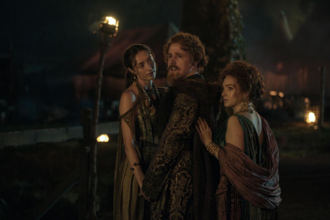 Daniel Monks jako ser Manfred Dondarrion