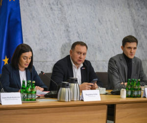 Byli szefowie CBA nie stawili się przed komisją ds. Pegasusa. Jest wniosek o karę