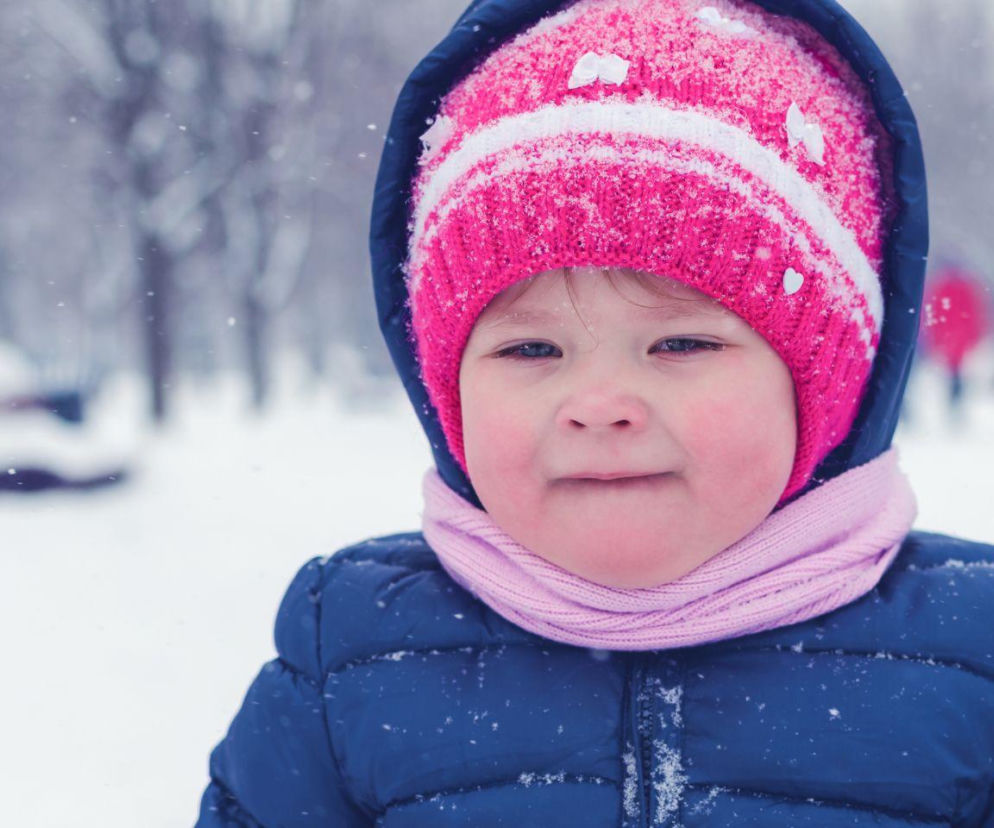 „Mróz sam w sobie nie jest przeciwwskazaniem do spacerów”. O tym pamiętaj