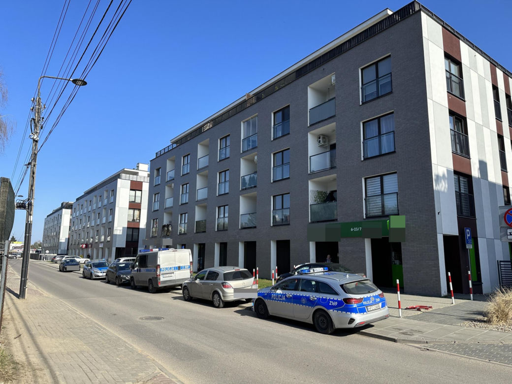 Rodzinna tragedia w Warszawie, nie żyje mężczyzna. Na policję zadzwoniła 13-latka