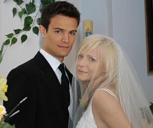 Pierwsza miłość. Paweł (Mikołaj Krawczyk), Marysia (Aneta Zając)