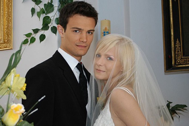 Pierwsza miłość. Paweł (Mikołaj Krawczyk), Marysia (Aneta Zając)
