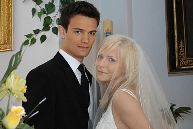 Pierwsza miłość. Paweł (Mikołaj Krawczyk), Marysia (Aneta Zając)