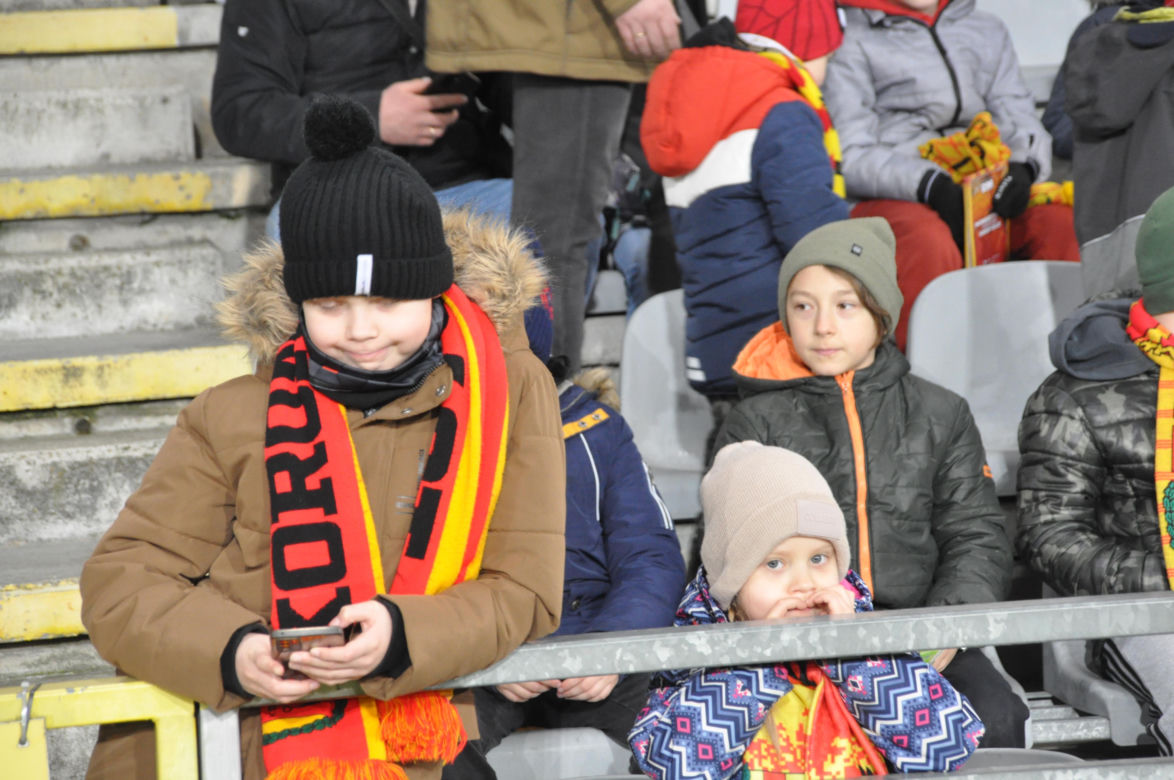 Korona Kielce - ŁKS Łódź. Zdjęcia kibiców na Suzuki Arenie