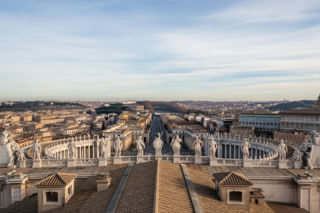 Bistro na dachu Bazyliki Świętego Piotra. Czy to krok w dobrym kierunku?