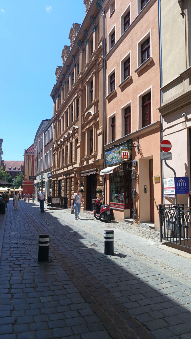 Zakazy i ograniczenia na toruńskiej starówce. Taksówkarze mają problem