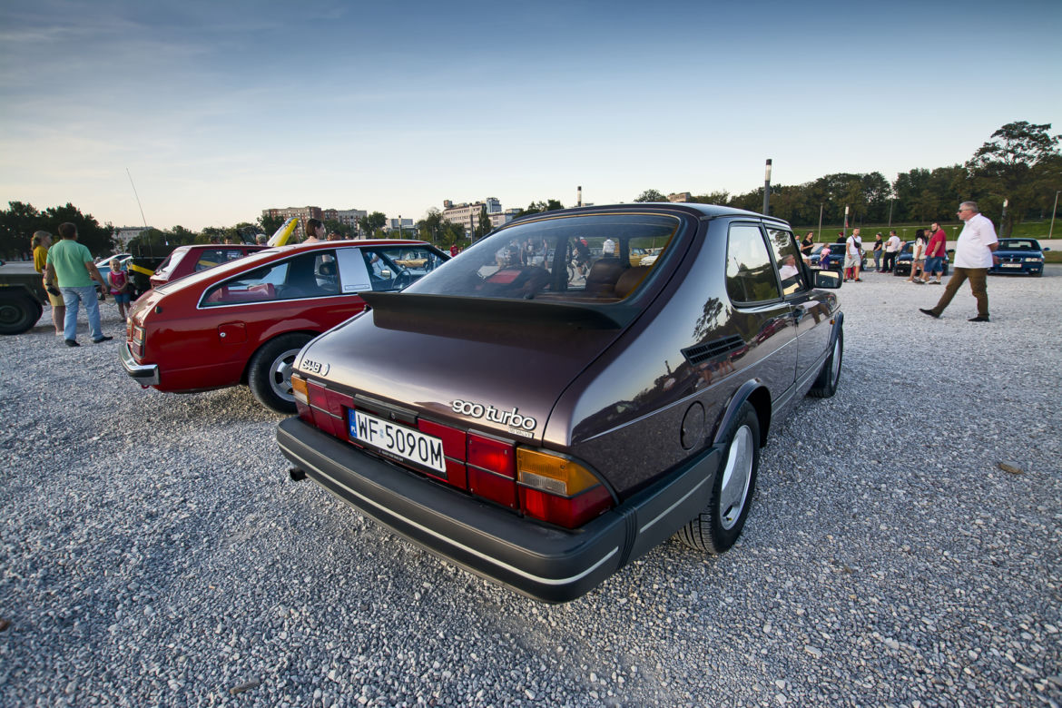 Klasyki na spotkaniu grupy Youngtimer Warsaw