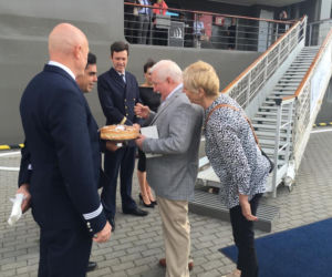 Wałęsa wykłada na statku miłości