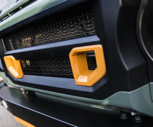 Kahn Design Land Rover Defender Pick Up