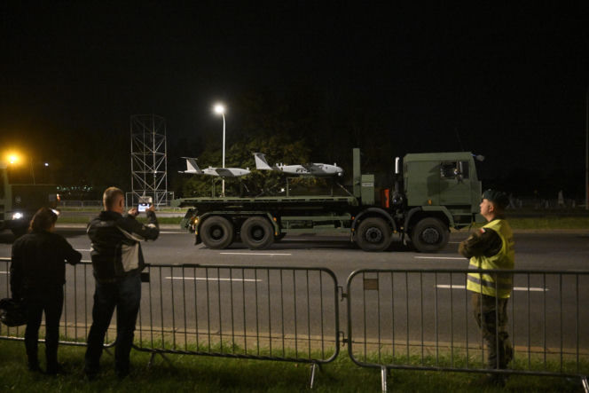 Nocna próba defilady wojskowej w Warszawie 2