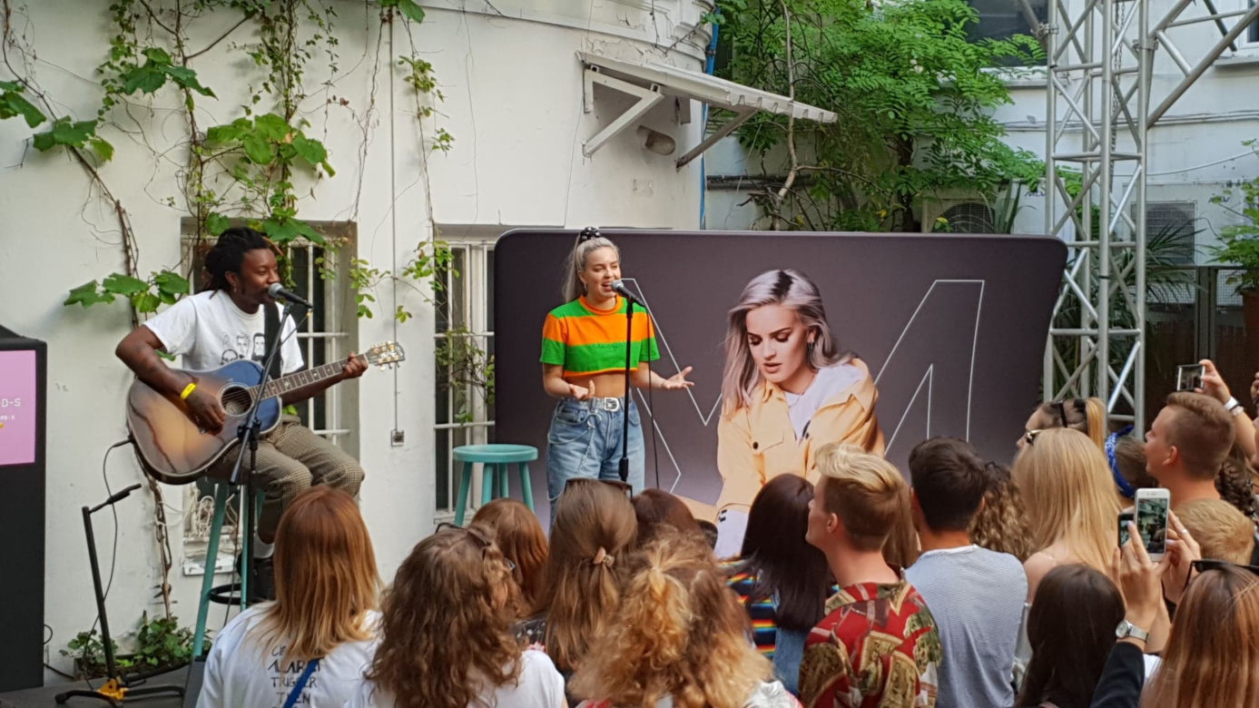 Anne-Marie w Warszawie 12.08.2018 - kameralny koncert