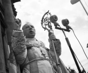 Uroczystość Bożego Ciała w Warszawie celebrowana przez Prymasa Polski kardynała Stefana Wyszyńskiego - 1957 rok